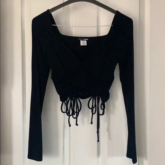 Fashionnova scrunched crop top - Picture 2 of 2